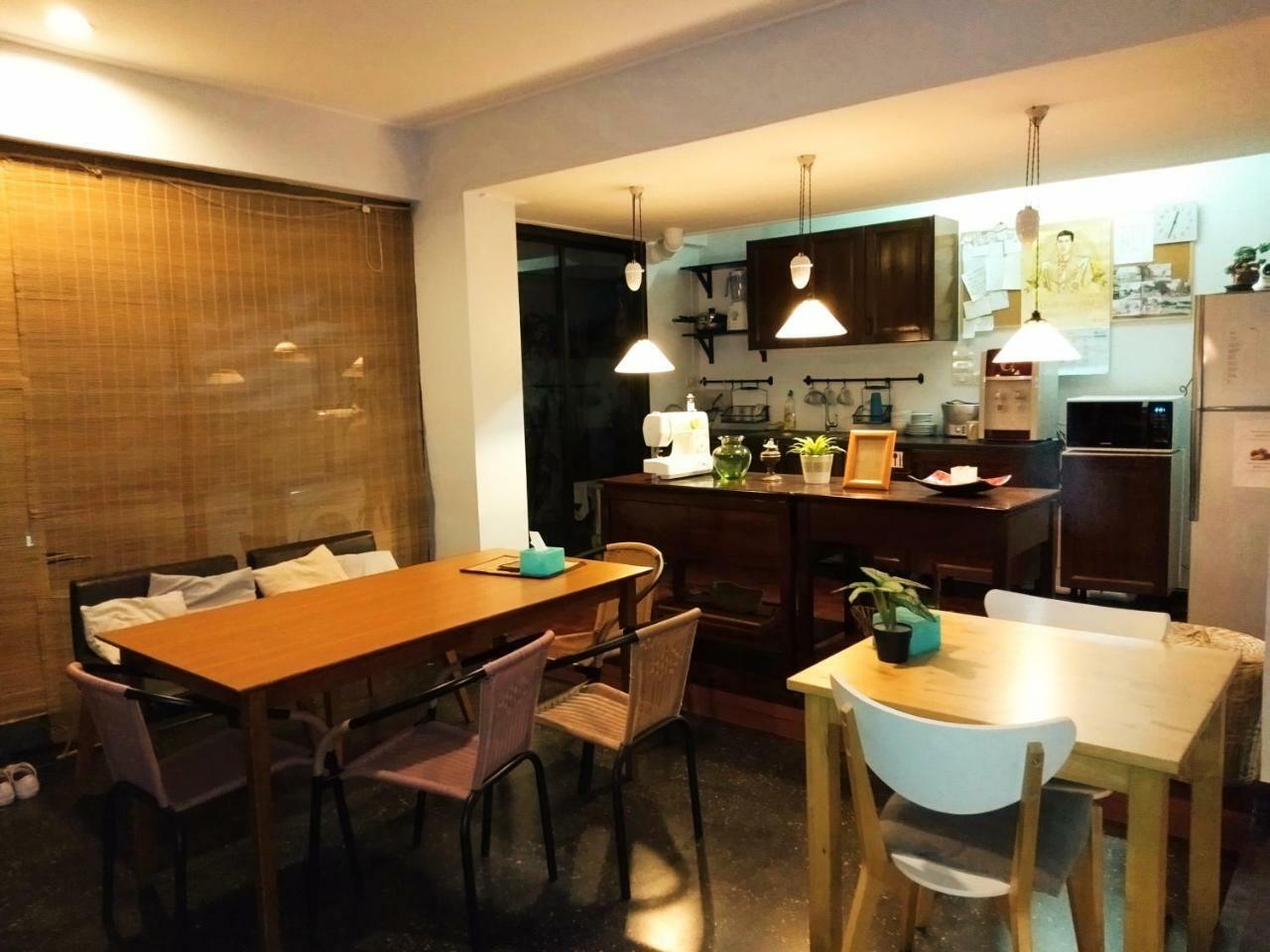 House 23 Guesthouse Бангкок Екстер'єр фото