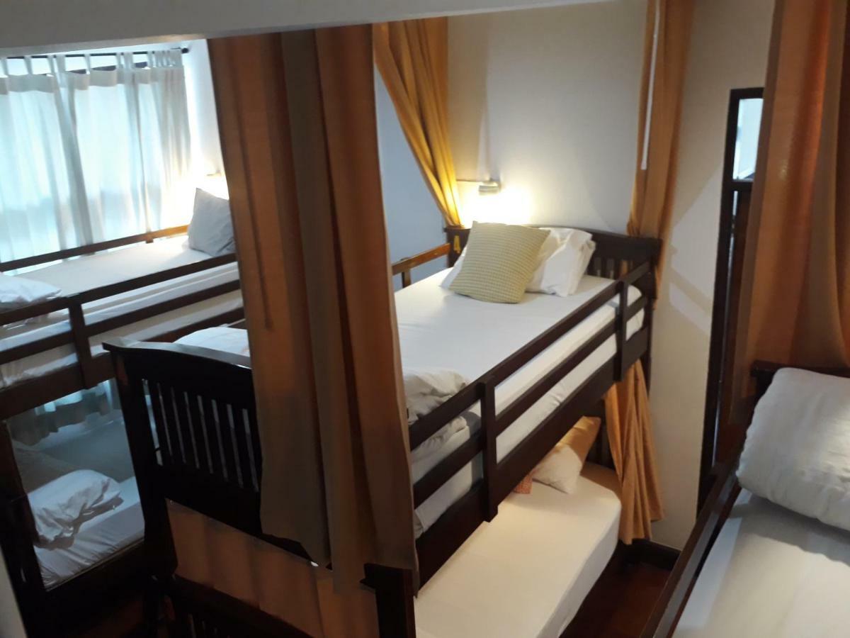 House 23 Guesthouse Бангкок Екстер'єр фото