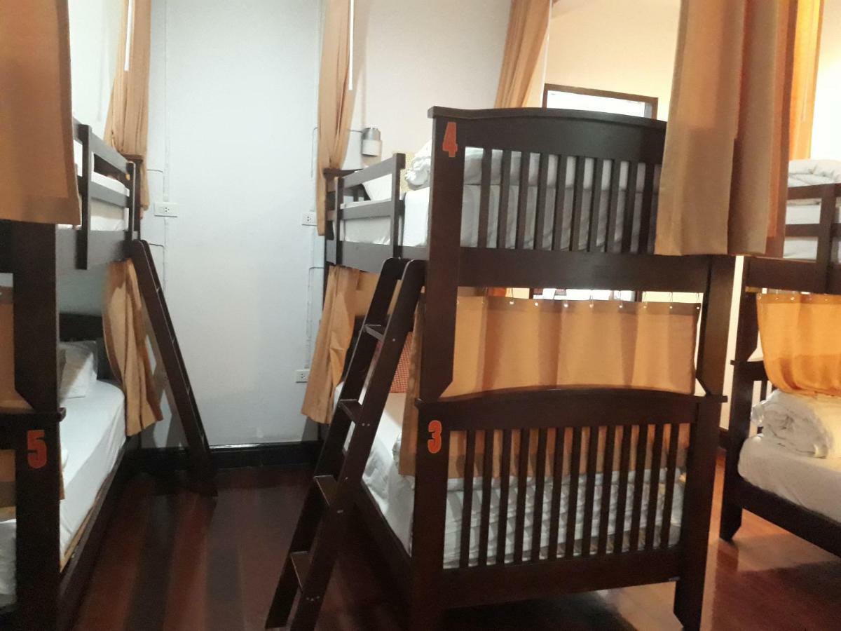 House 23 Guesthouse Бангкок Екстер'єр фото